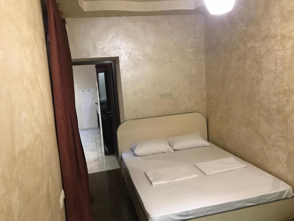 Luxury Apartment With Jacuzzi On Republic Square Ereván Exterior foto