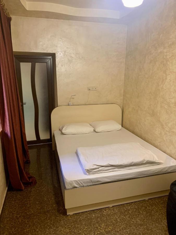 Luxury Apartment With Jacuzzi On Republic Square Ereván Exterior foto